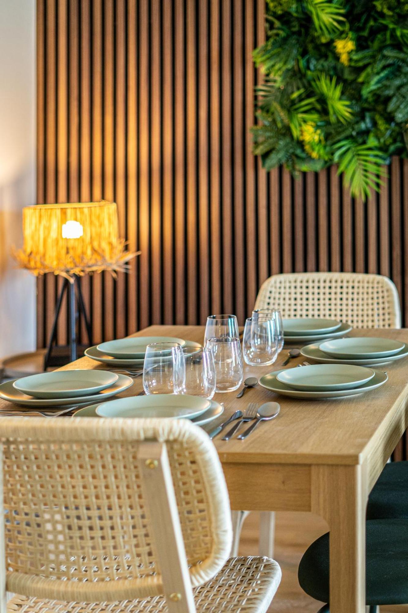 Magic Garden 6 Personnes Parking Prive A 20M Du Rer Apartment Сери Екстериор снимка